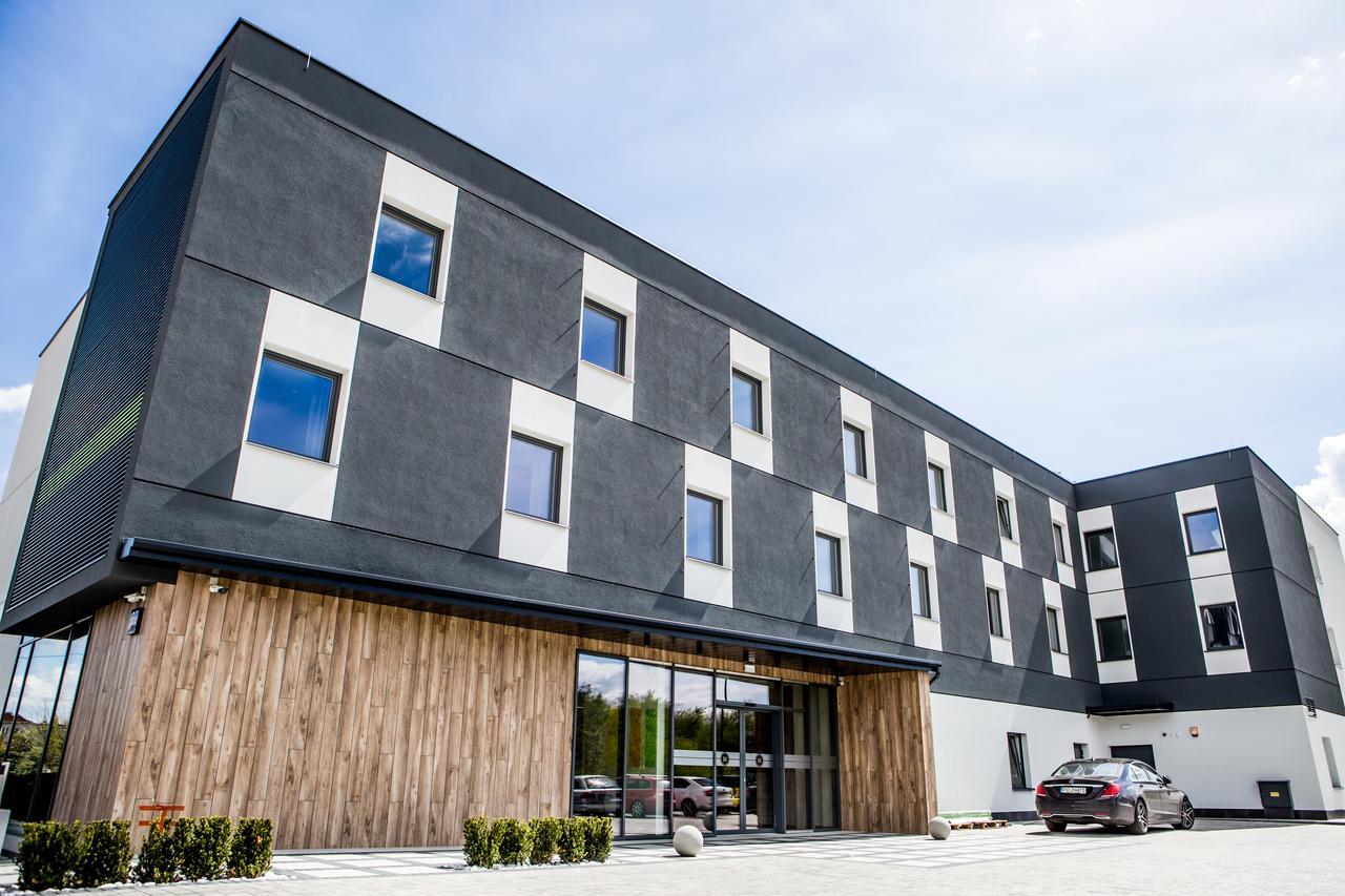 Hotel Mazurek Koło 외부 사진